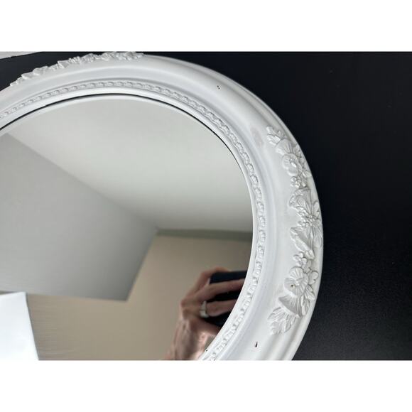 1960s Recessed Oval Framed Shabby Chic Oval Mirror Ornate White General - Picture 2 of 7